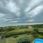 Hill Balaton Tatil Evi *