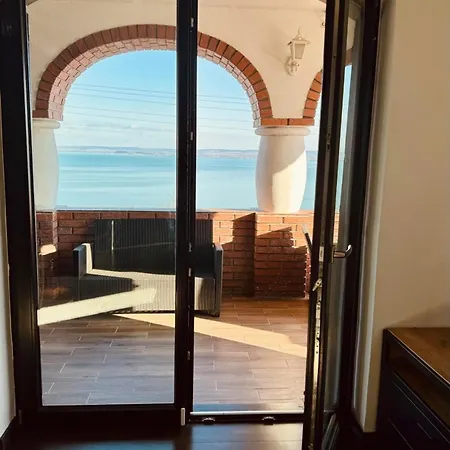 Semesterbostad Hill Balaton