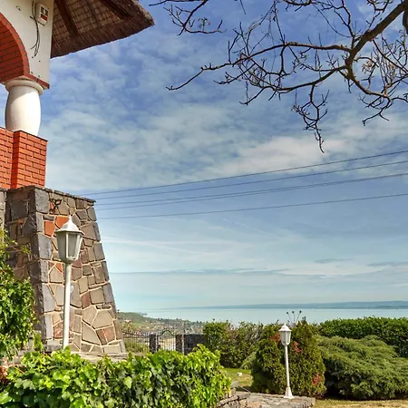 Hill Balaton Semesterbostad Badacsonytomaj
