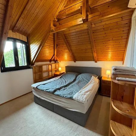 Hill Balaton Feriehus Badacsonytomaj
